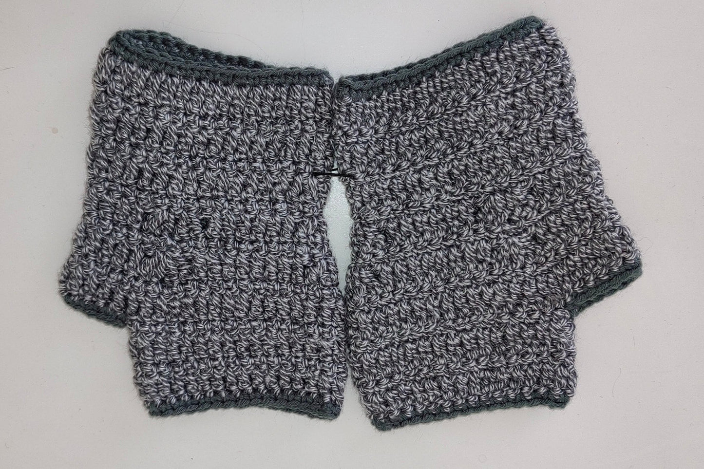 Speckled Grey Fingerless Gloves