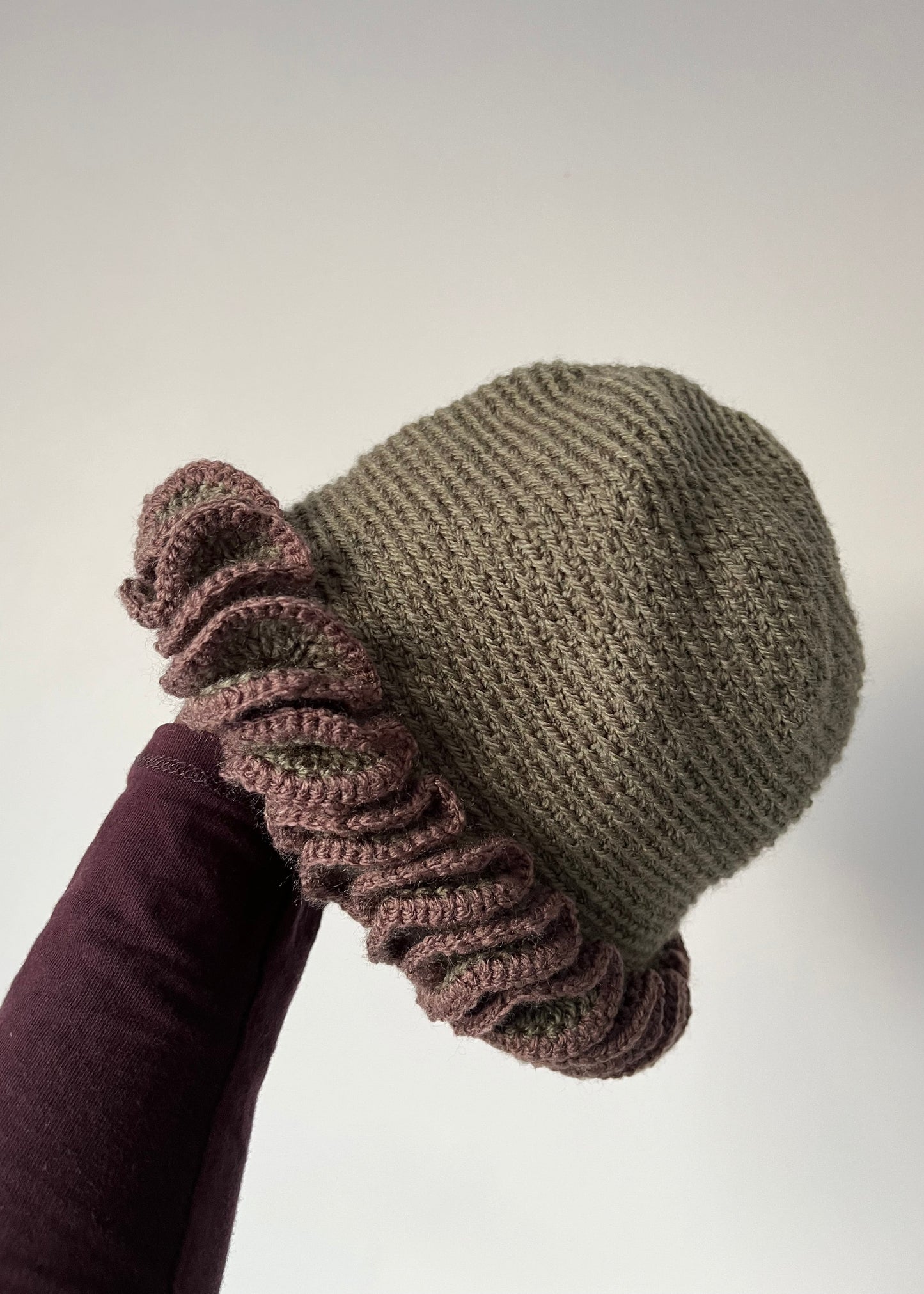 Crochet Ruffle Brim Hat