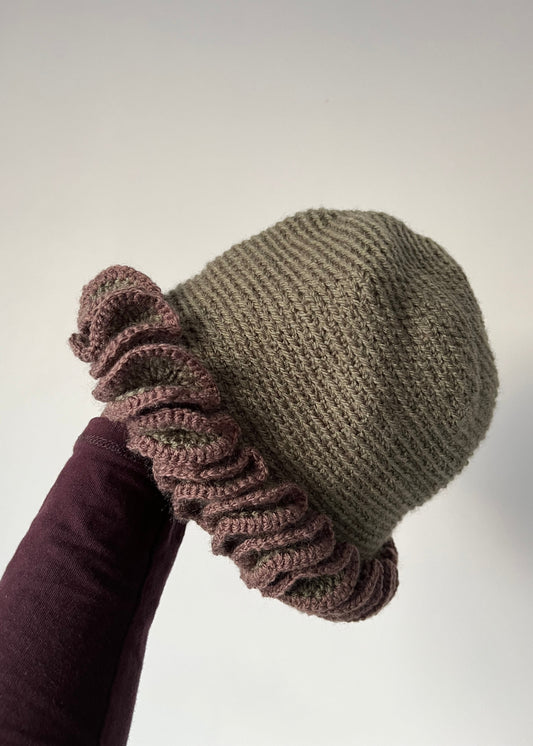 Crochet Ruffle Brim Hat
